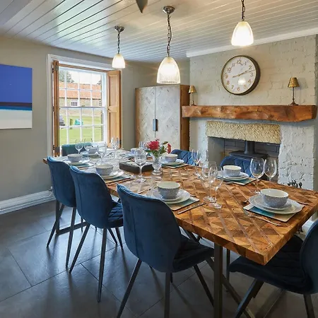 Feriehus Host & - Arncliffe View